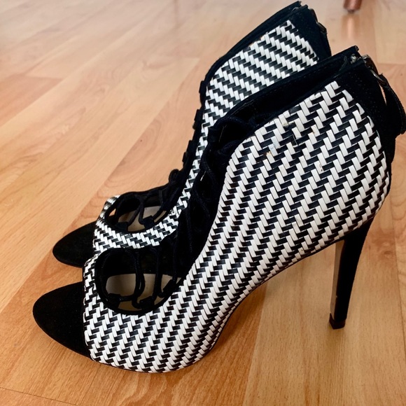 Zara Black & White Woven Houndstooth Lace Up Heels - Picture 3 of 8